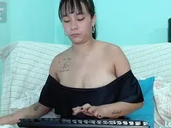 Amateur Live Sex Cam of Carolina_wish