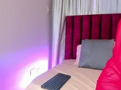 Amateur Adult Webcams of DaphneBeaumont