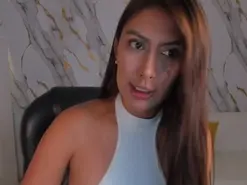Amateur Nude Webcam of ArianaDumont