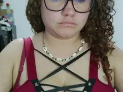 Amateur Free Porn Cam of Curly_greeneyed