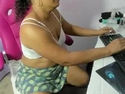Amateur Adult Webcam of SHARON_ADAMS
