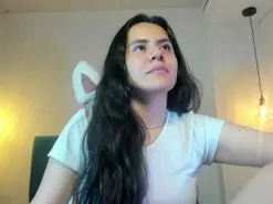 Amateur Nude Webcam of EmilyBuu