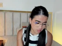 Amateur Best live sex cam show of LeahCarter