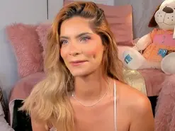 Amateur Sex Cam of KyomiVelvet