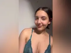 Amateur Live Sex of Loli__
