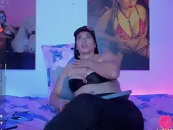 Amateur Adult Webcam of KIMBERLY_OSORIO