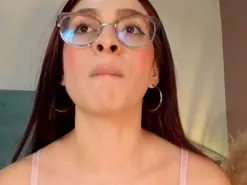 Amateur Free Live Porn of AndraCyrus