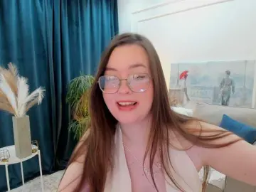 Bongacams Best live sex cam show of HoneyGlow