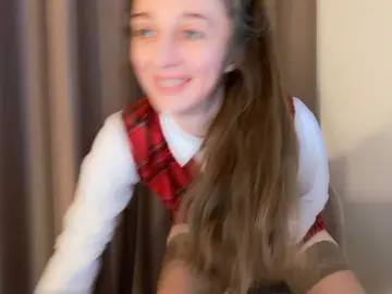 Bongacams Live Sex Cam of Shy-SweetGirl