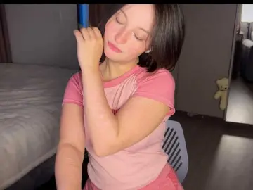 Bongacams Free Live Porn of cuteeemily