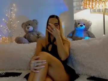 Bongacams Live Sex Cam of FeralFoxy