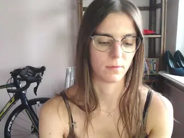 Bongacams Watch Live Sex Cams of MegiKiss