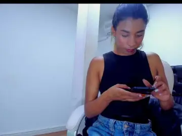 Bongacams Nude Webcam of ivi-lopezz