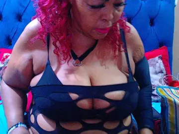 Bongacams Free Live Porn of Ebonycandy10
