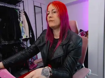 Bongacams Live Sex Cam of gennyrock