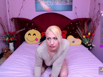 Bongacams Nude Webcam of Sensualass77