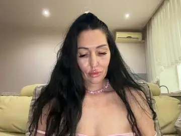 Bongacams Live Sex of KorolevaQween000