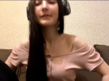 Bongacams Live Porn of AideLandaker