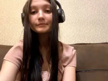 Bongacams Free Live Porn of AideLandaker