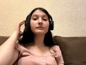 Bongacams Free Porn Cam of AideLandaker