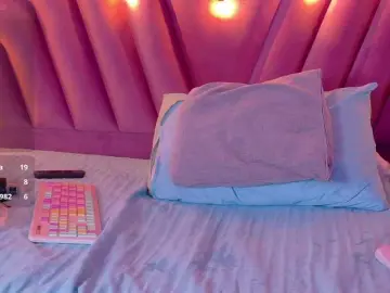 Bongacams Sex Cam of cutepetitee