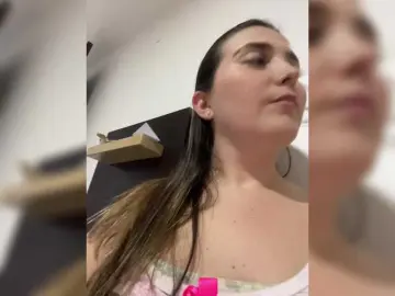Bongacams Free Porn Cam of karlacortes1