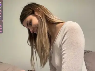 Bongacams Live Sex Cam of Peachy-keens