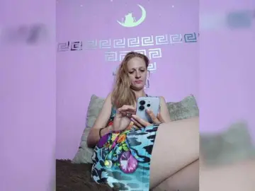 Bongacams Live Sex Cam of HelgaValkiriya