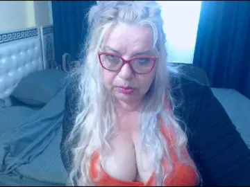 Bongacams Nude Webcam of SonyaHotMilf