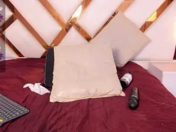 Bongacams Free Porn Cam of Niicolle-Evanss