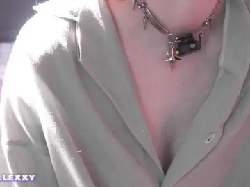 Bongacams Free Porn Cam of LimaLexxx