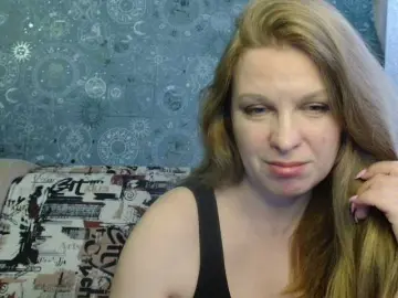 Bongacams Free Live Porn of BlondeFox