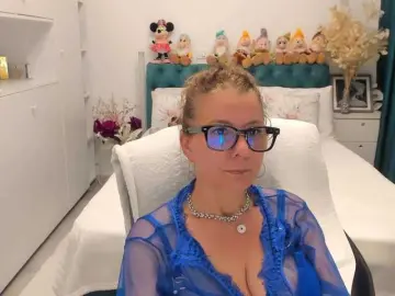Bongacams Watch Live Sex Cams of SalomeJade