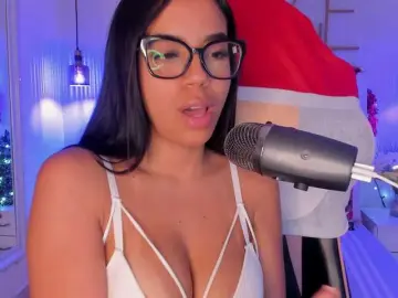 Bongacams Adult Video Chat of SophiaaHill