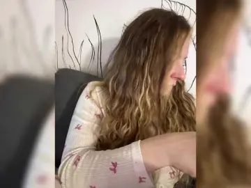 Bongacams Watch Live Sex Cams of AvalangePear