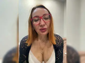 Bongacams Free Porn Cam of Pink-Lips