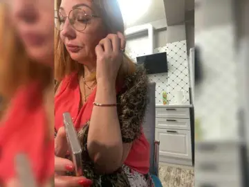 Bongacams Watch Live Sex Cams of Pink-Lips