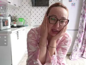 Bongacams Watch Live Sex Cams of Pink-Lips