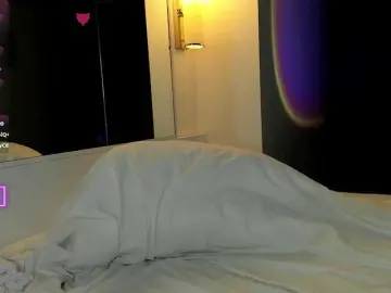 Bongacams Best live sex cam show of sweettitsbby