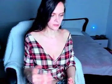 Bongacams Nude Webcam of SexQueen11