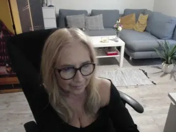 Bongacams Free Live Porn of BlondeSofia