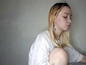 Bongacams Nude Webcam of RebeccaCamferdam