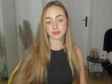 Bongacams Nude Webcam of SEXYcoralie