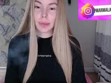 Bongacams Sex Cam of Foxymoxy19