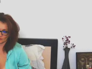 Bongacams Best Webcam of LouiseBelle