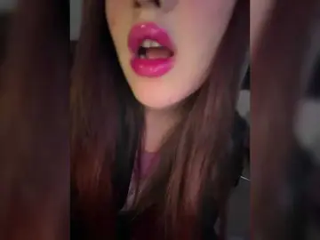 Bongacams Live Sex Cam of L0lly-D0lly