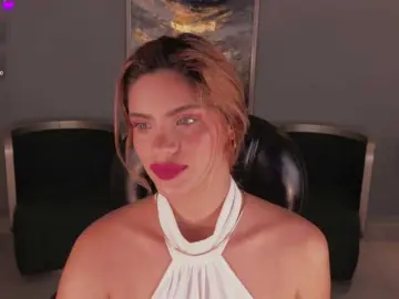 Bongacams Watch Live Sex Cams of KyomiVelvet