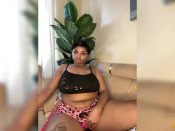 Bongacams Free Live Porn of Pretty-thicky