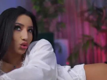 Bongacams Nude Webcam of RamiraRowa