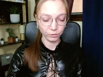 Bongacams Best Webcam of EmillyExtasy